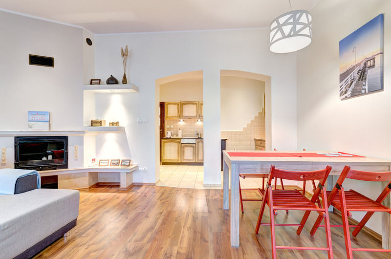 Dom & House - Apartments Port Monte Cassino 索波特 外观 照片